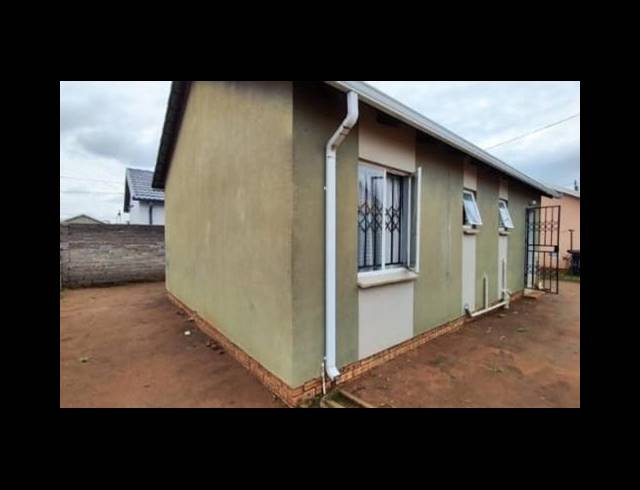 3 BEDROOM HOUSE FOR SALE IN SAVANNA CITY